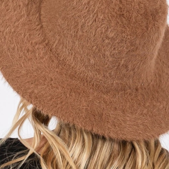 💥CLASSY💥 Fuzzy winter Fedora! - Picture 2 of 3